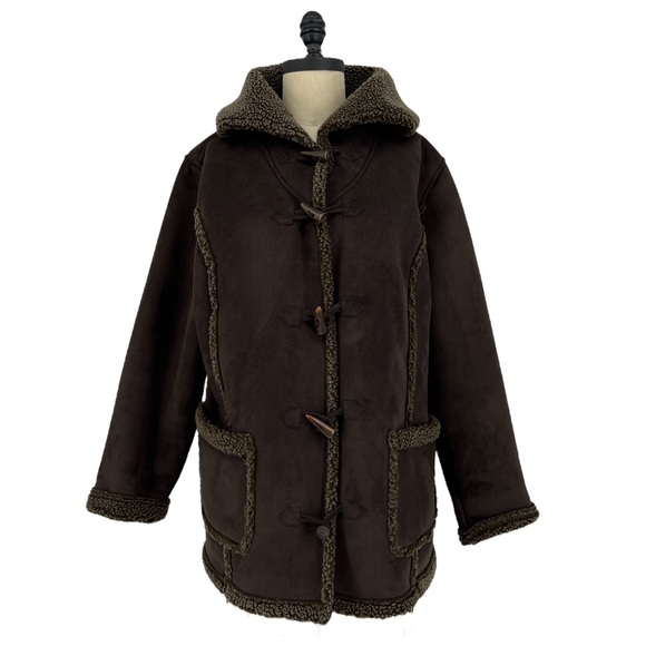 L.L. Bean Jackets & Blazers - LL Bean Sherpa lined toggle buttons brown Heavy winter coat Sz XL-petite.